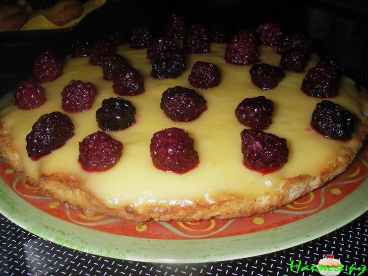 Пирог с ежевикой и лимонным кремом Пирог с ежевикой и лимонным кремом