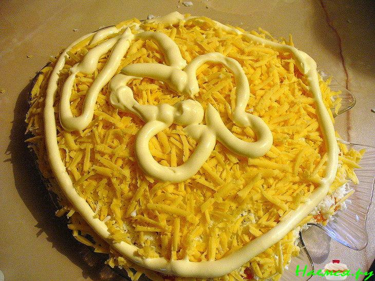 Салат "Одуванчик" с форелью Салат "Одуванчик" с форелью