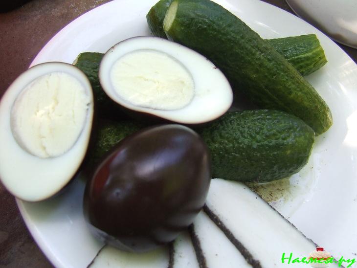 Черные яйца для украшения блюд