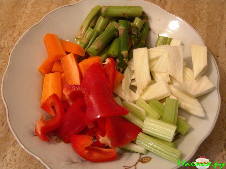 Горячий салат с рыбой