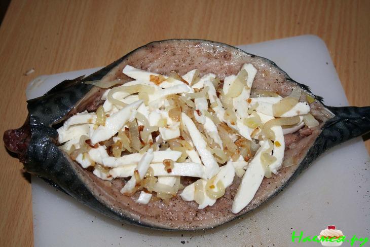Скумбрия фаршированная с моцареллой