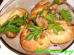 Куриные ножки в слоёных "мешочках"