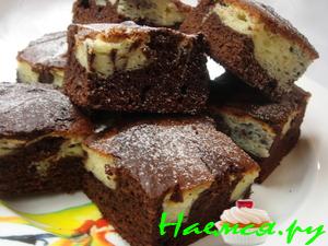 Шоколадная выпечка со сливочным сыром