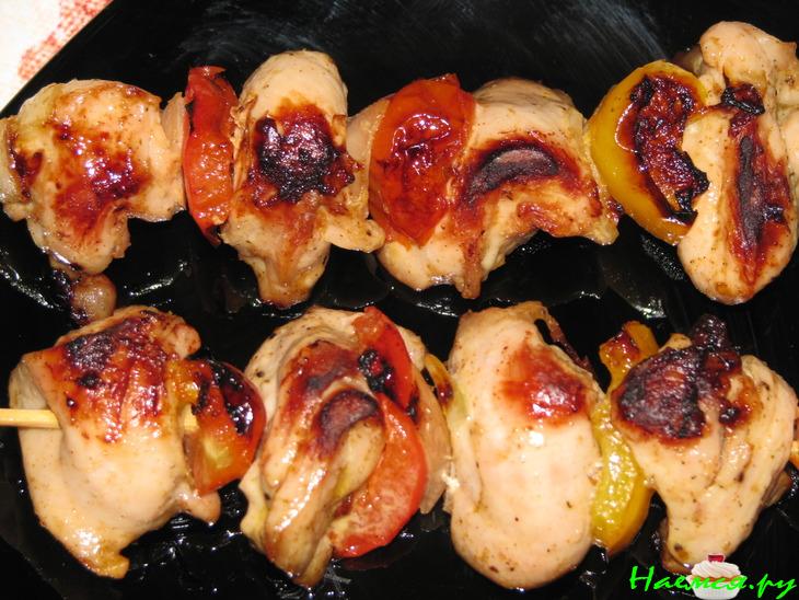 Куриный шашлычок с овощами в духовке