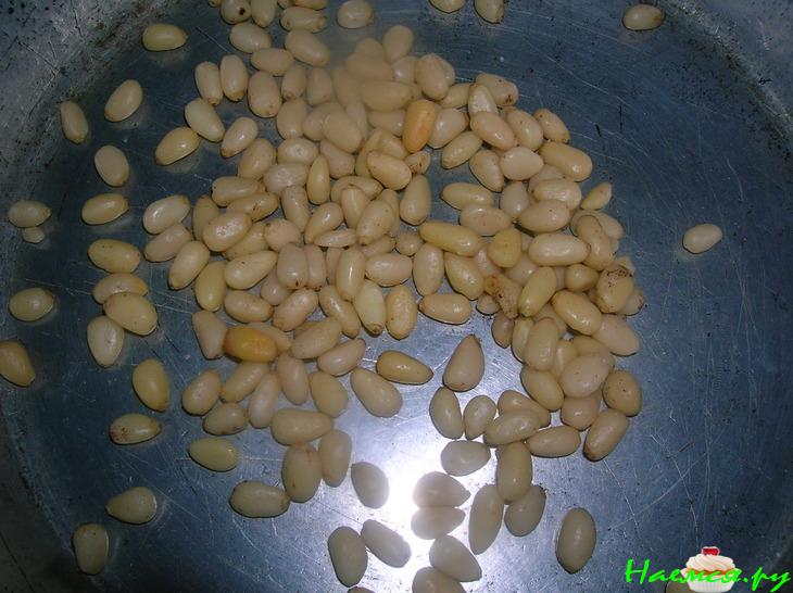 Рулетики из говядины в легком томатном соусе