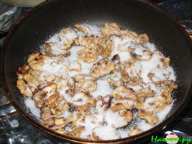 Грецкие орехи в карамели