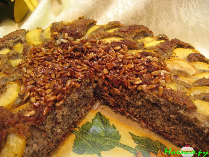 Пирог 'Подсолнух' с персиками