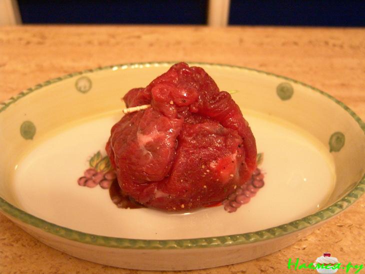 Муссака из говядины с белым сухим вином