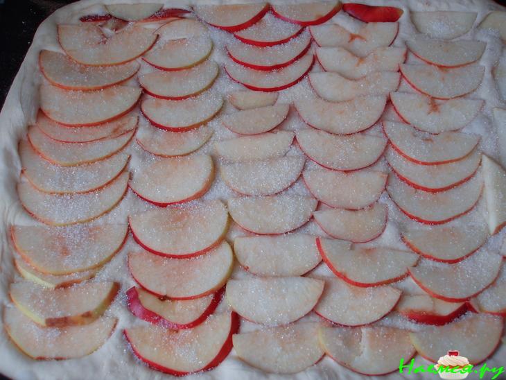 Яблочно-брусничный пирог