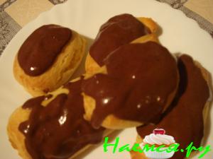 Заварные пирожные в шоколадной глазури