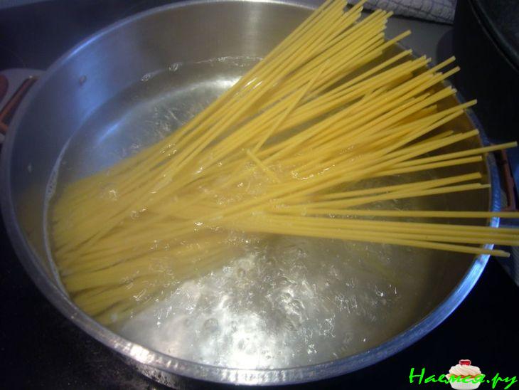 Спагетти с кабачком и фасолью