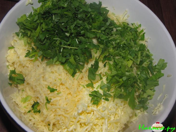 Куриные котлеты "Богатырские с сюрпризом", жаренные во фритюре