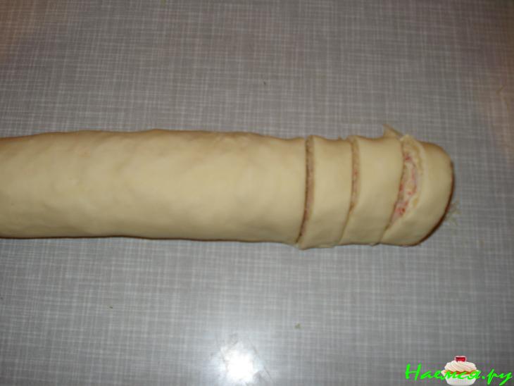 "Сырные завитки" с крабовыми палочками