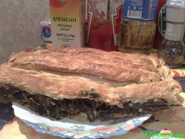 Слоеный пирог со шпинатом и сыром сулугуни Слоеный пирог со шпинатом и сыром сулугуни