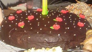 Торт 'Пьяная вишня' с шоколадным заварным кремом