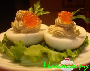 Яйца, фаршированные сыром с горчицей