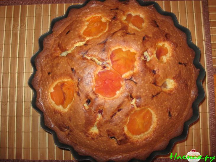 Абрикосово-вишневый пирог