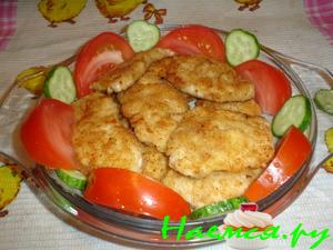Куриные медальоны в сырной панировке