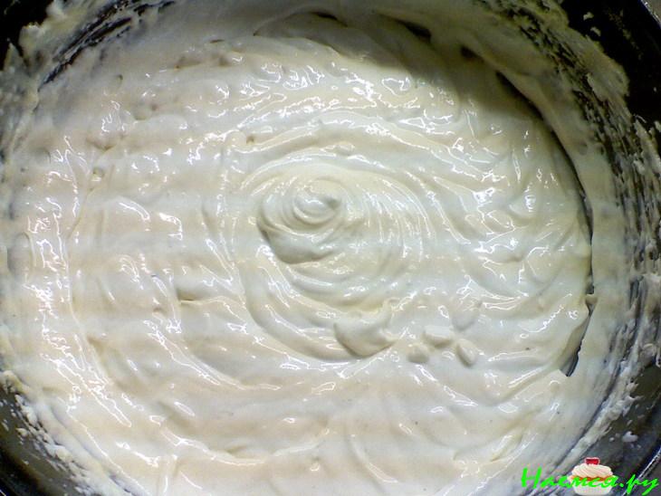 Десерт малиново-творожный