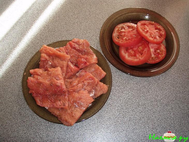 Красная рыба запечённая