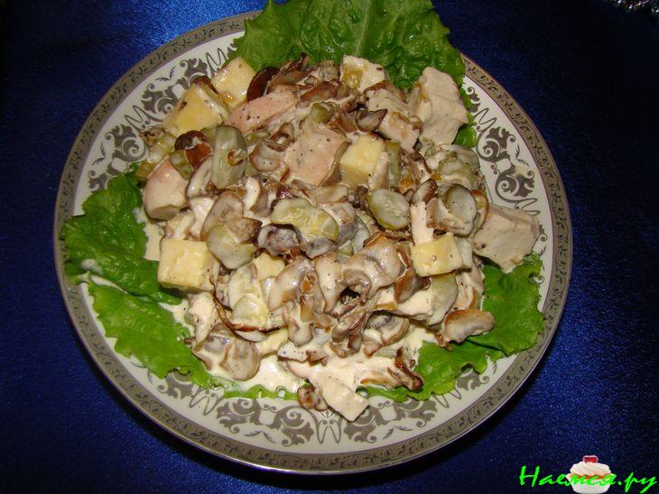 Салатик куриный с шампиньонами и языком