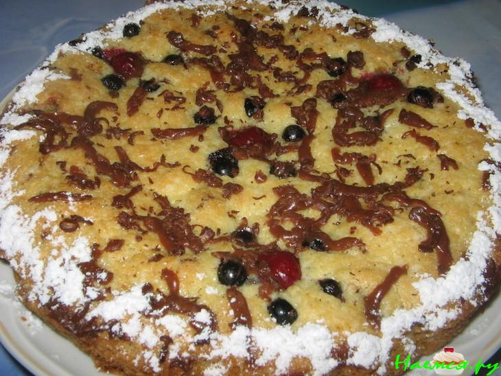 Пирог вишнево-смородиновый с шоколадом Пирог вишнево-смородиновый с шоколадом