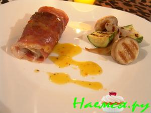 Форель с фисташками и сыром Бри