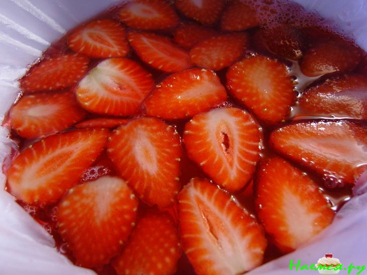 Торт клубничный со сметаной и желе