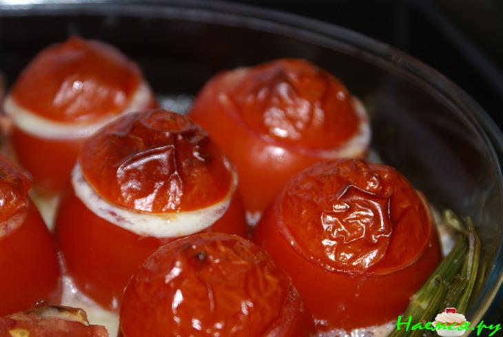 Помидоры фаршированные яйцами и беконом
