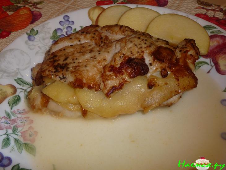 Куриная грудка с яблоком и сыром brie Куриная грудка с яблоком и сыром brie
