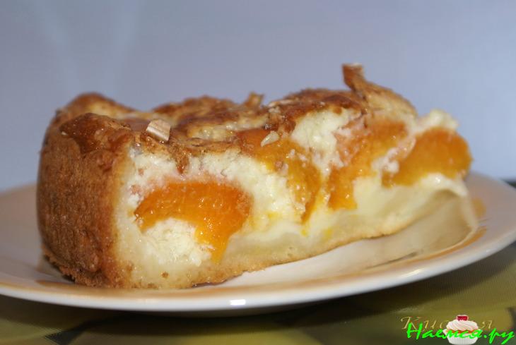 Творожно-абрикосовый пирог с миндалём