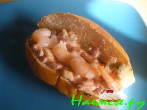 Сендвич с креветками и соусом Ремулад Сендвич с креветками и соусом Ремулад