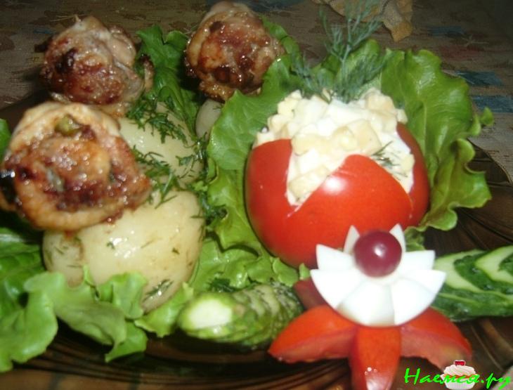 Куриные рулетики на шпажке