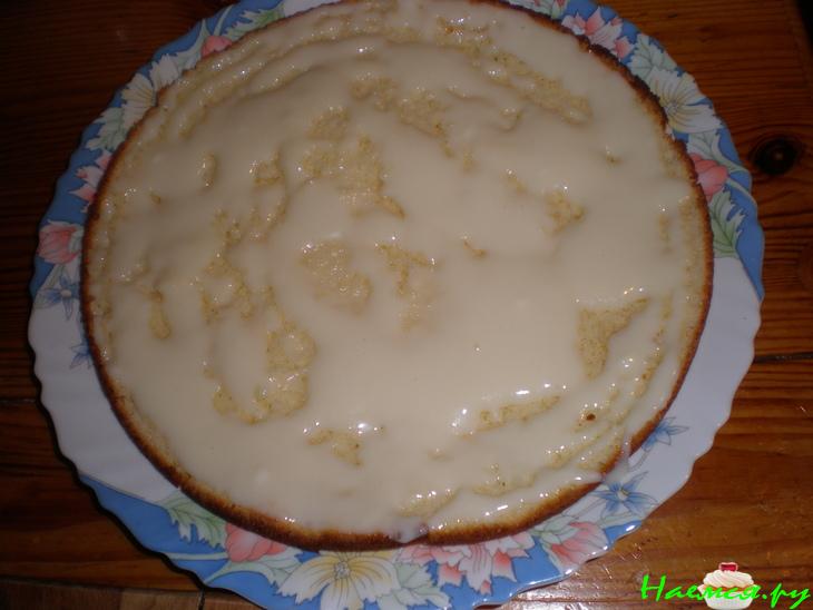 Торт "Сметанник" с орехами и шоколадом