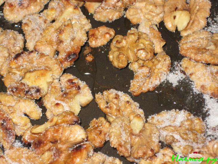 Грецкие орехи в карамели