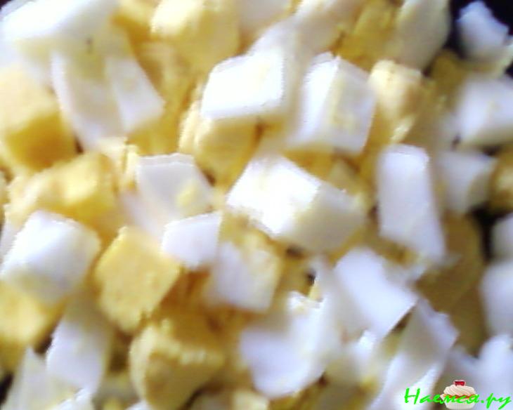 Салат с рыбой и маринованным перцем