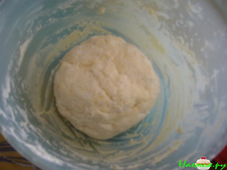 Тортик из творожной слойки с мармеладками