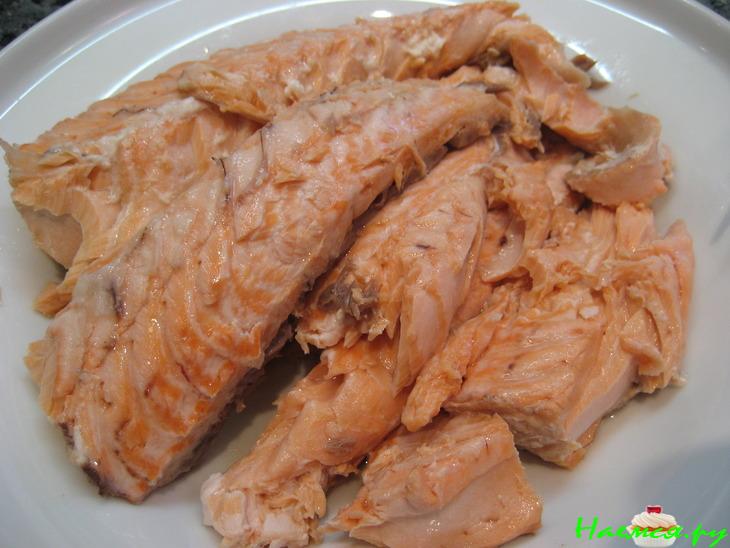 Пирог рыбный из свежего лосося