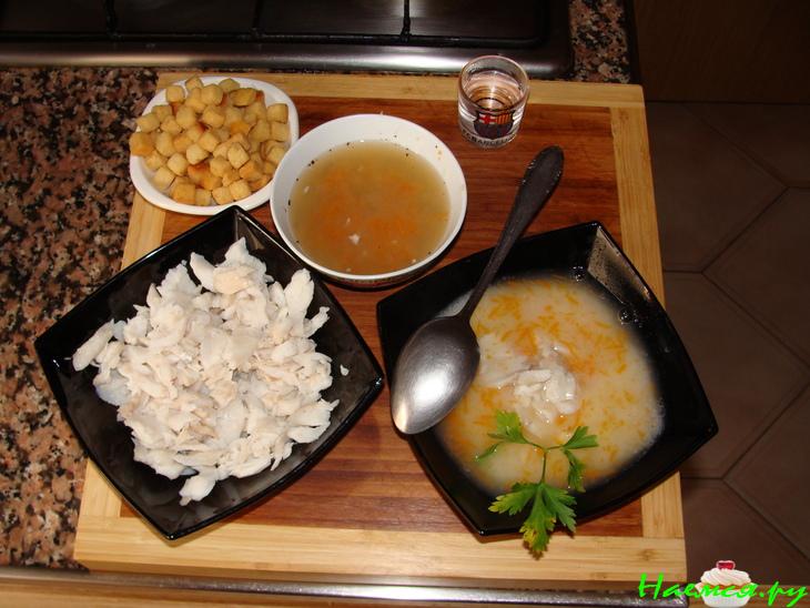 Уха / рыбный суп /