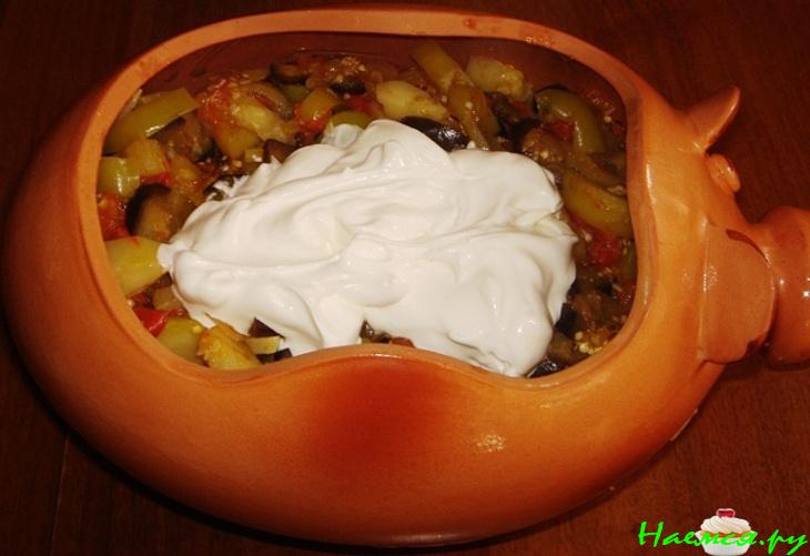 Свинина с овощами в сметане