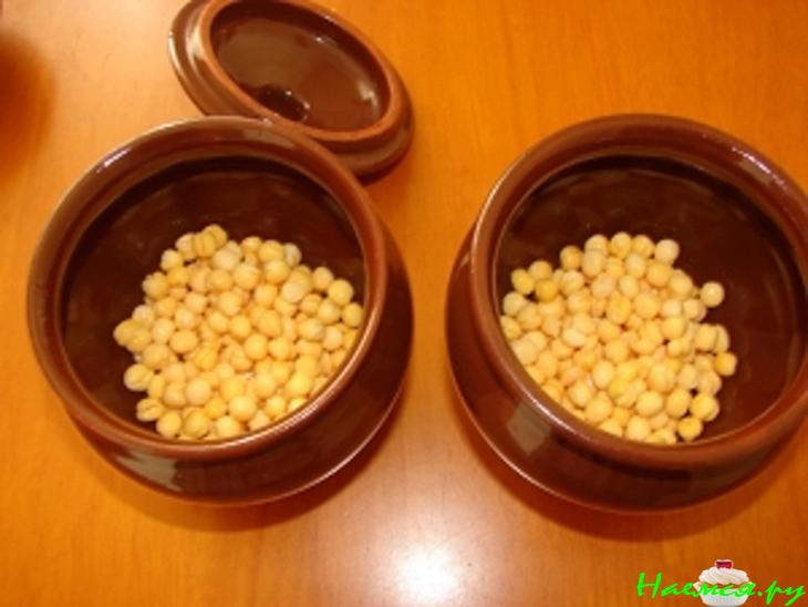 Гороховый суп с мясом в горшочке