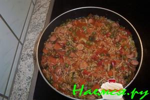 Овощи с рисом и паприкой