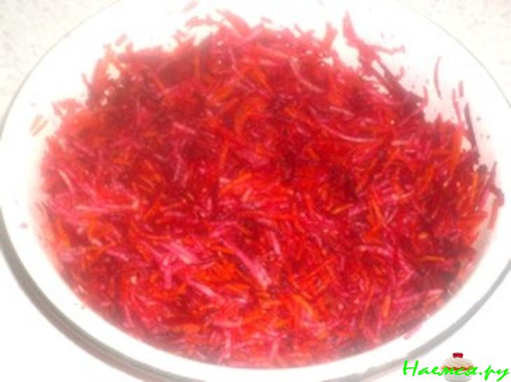 Cалат витаминный из свеклы с кольраби Cалат витаминный из свеклы с кольраби