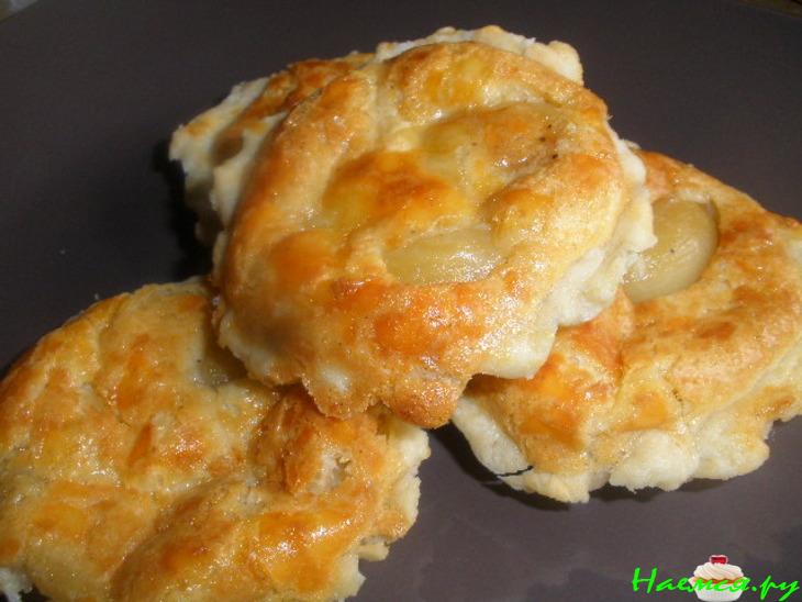 Сырные тарталетки с чесночным конфи