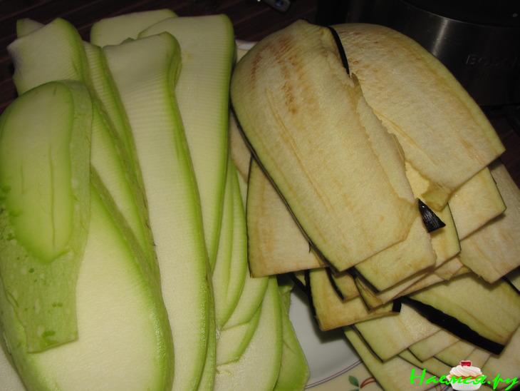 Рулетики из баклажанов и кабачков