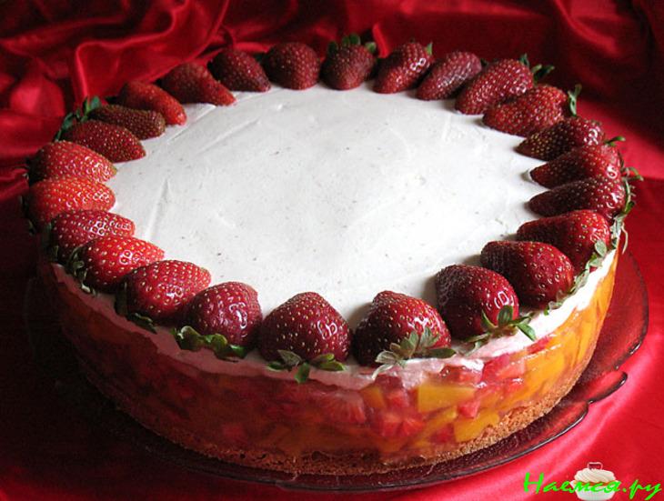 Клубнично-персиковый торт с Маскарпоне
