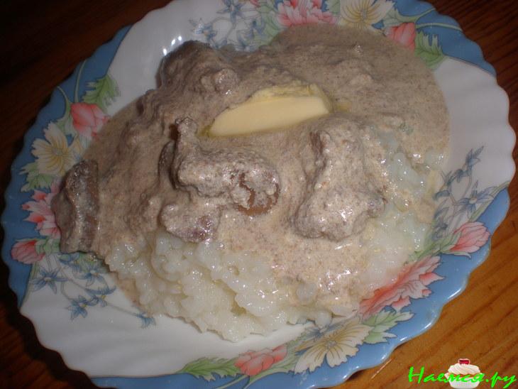 Печень бройлера в сметане. С рисом на гарнир Печень бройлера в сметане. С рисом на гарнир