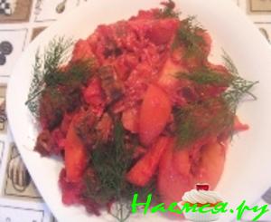 Мясное рагу со свеклой
