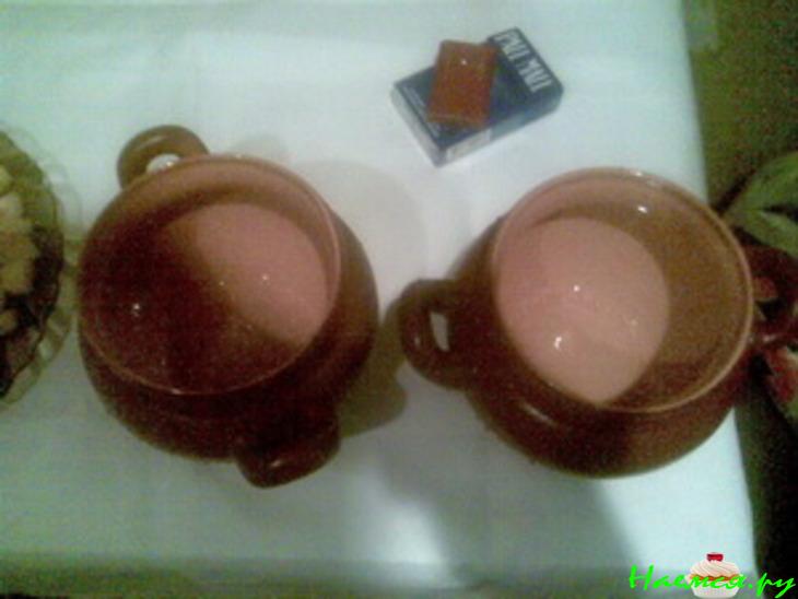 Горшочек с мясом и изюмом