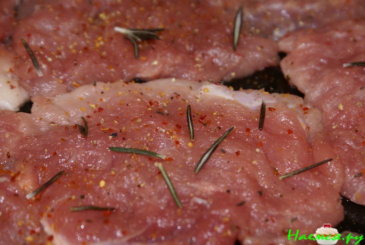 Свинина с фруктами